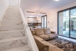 VILLA A SCHIERA