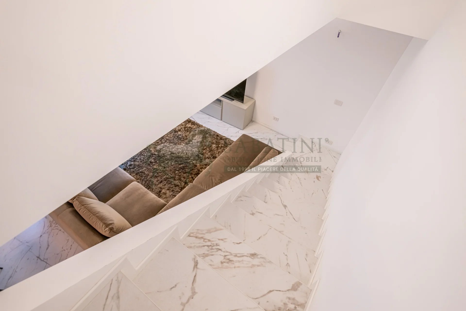 VILLA A SCHIERA