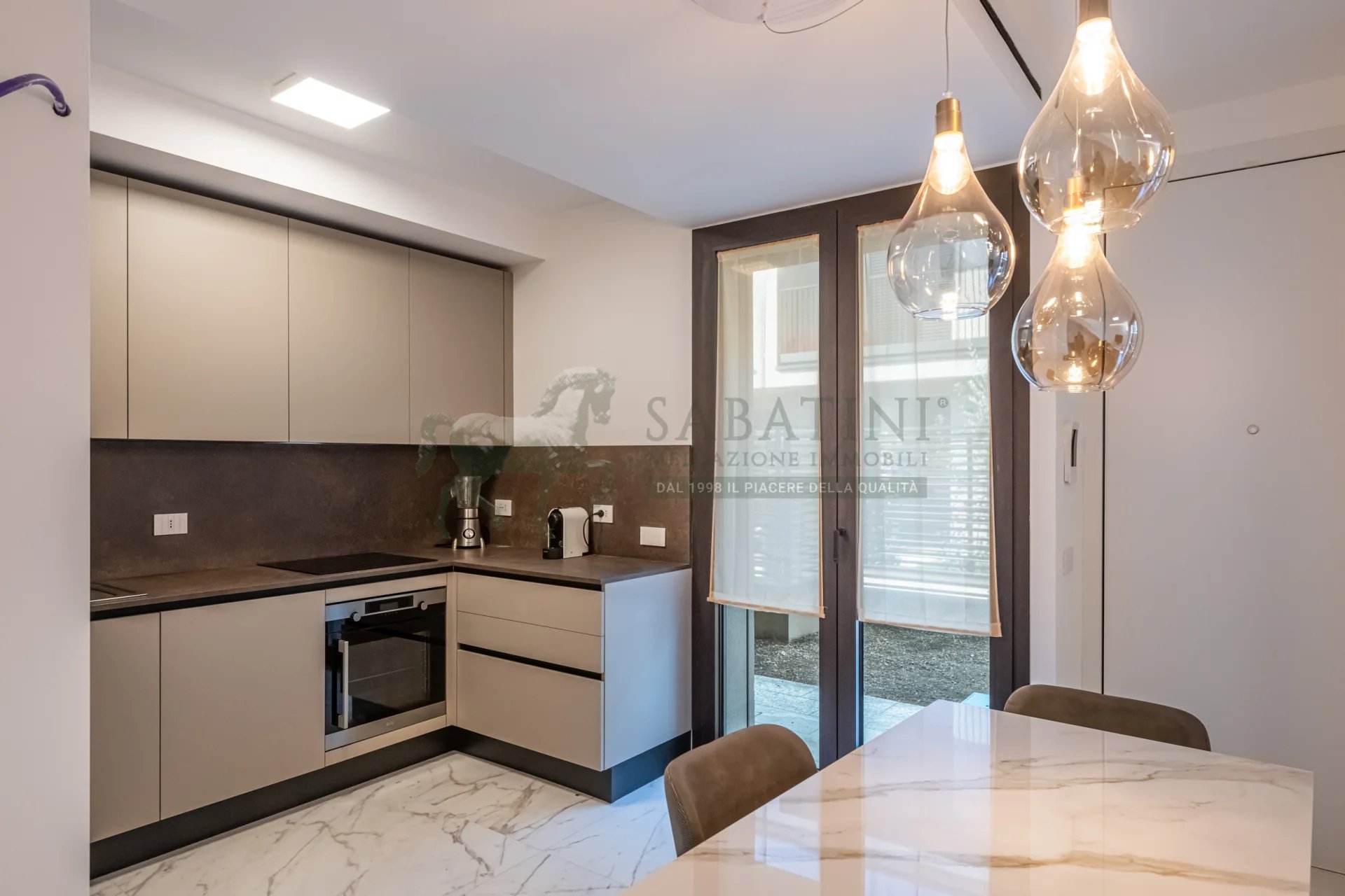 VILLA A SCHIERA